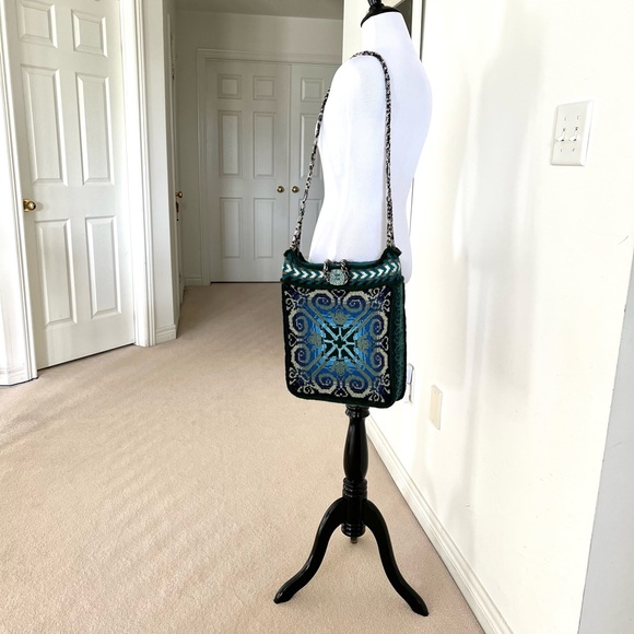 Gorgeous one of a kind knit wool cross body bag - Picture 3 of 6